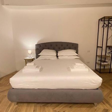 Brera Eleven Suite Deluxe มิลาน ภายนอก รูปภาพ