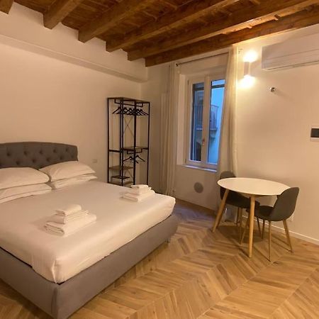 Brera Eleven Suite Deluxe มิลาน ภายนอก รูปภาพ