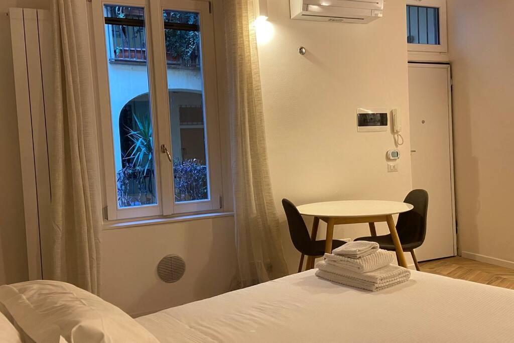 Brera Eleven Suite Deluxe มิลาน ภายนอก รูปภาพ