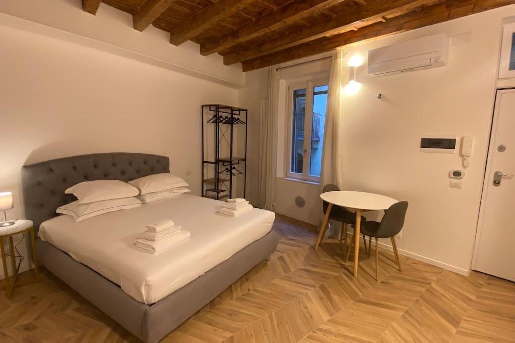 Brera Eleven Suite Deluxe มิลาน ภายนอก รูปภาพ
